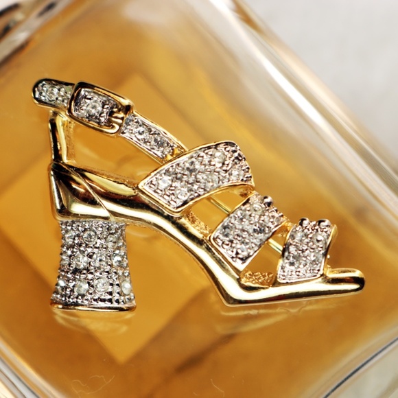 Vintage 1970s Barbara Mandrell High Heel Brooch - Picture 2 of 7
